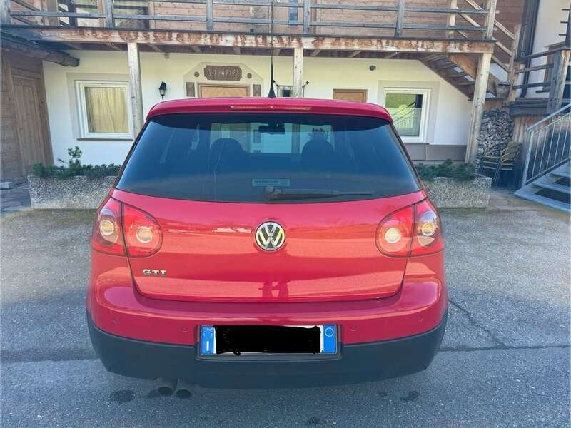 Usato 2008 VW Golf V 2.0 Benzin 200 CV (7.150 €)