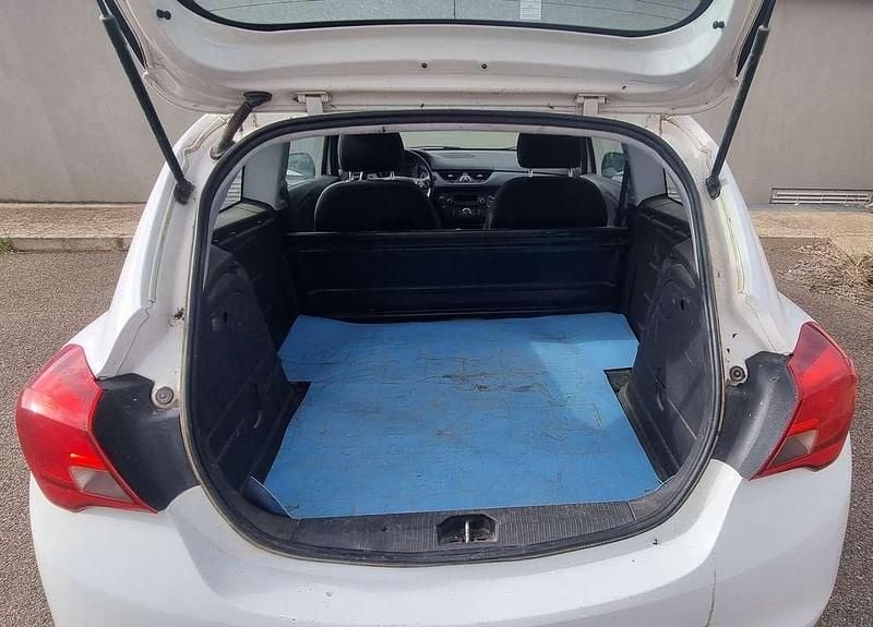 Usata Opel Corsa 75 CV (55 kW) 2017 Bianco Berlina