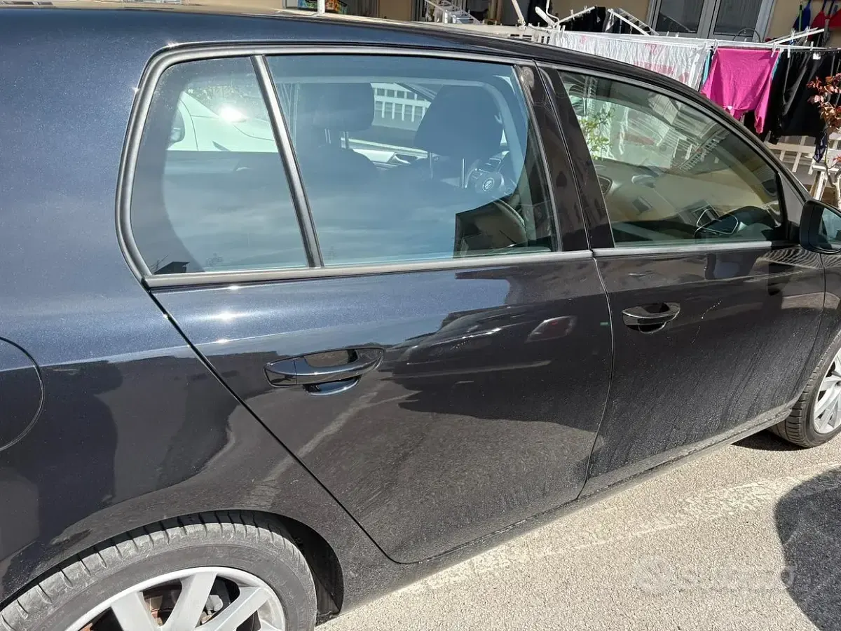 Usata VW Golf VI 140 CV (102 kW) 2011 Nero Utilitaria