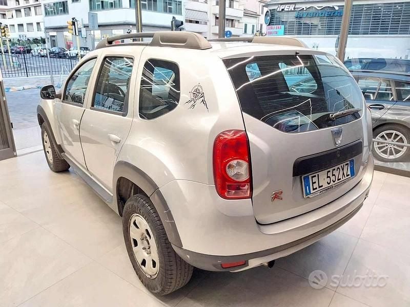Usata Dacia Duster Lauréate 110 CV (80 kW) 2012 Grigio SUV