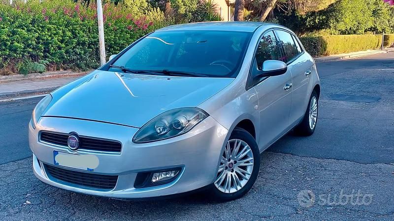 Usata Fiat Bravo 120 CV (88 kW) 2011 Grigio Utilitaria