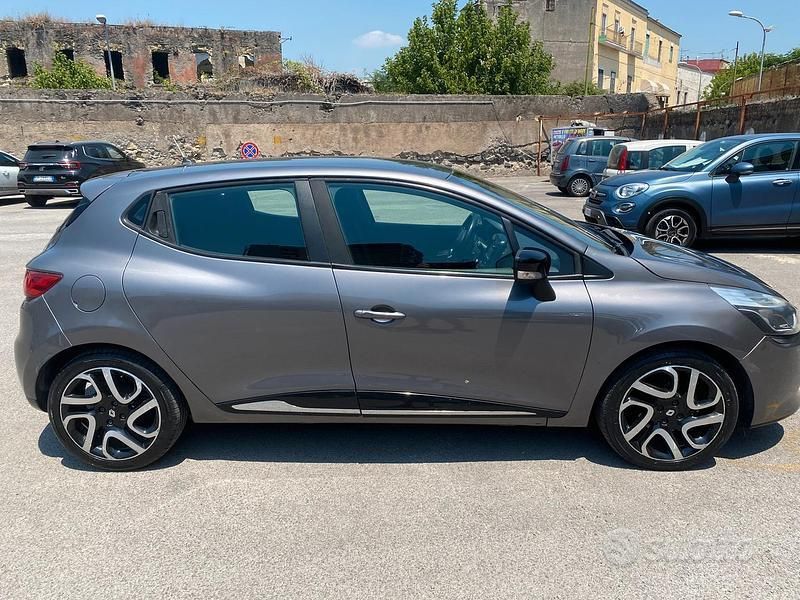 Usata Renault Clio IV 75 CV (55 kW) 2013 Grigio Utilitaria