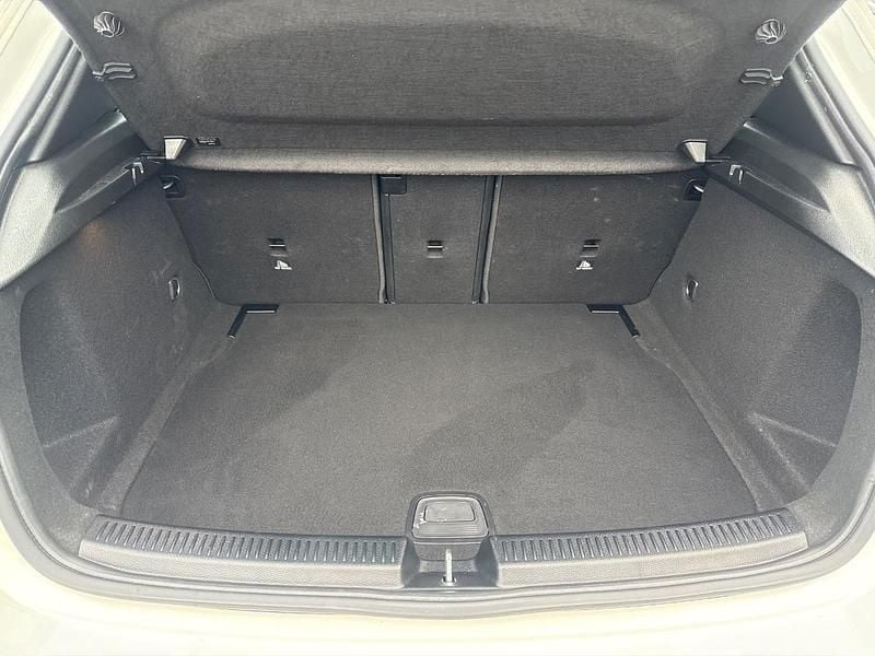 Usata Mercedes A180 Business 116 CV (85 kW) 2021 Bianco Berlina