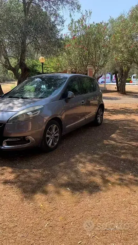 Usata Renault Scénic III XMOD 110 CV (80 kW) 2012 Monovolume