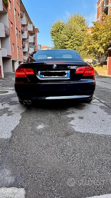 Usata BMW 325 Cabriolet 218 CV (160 kW) 2010 Nero Cabrio