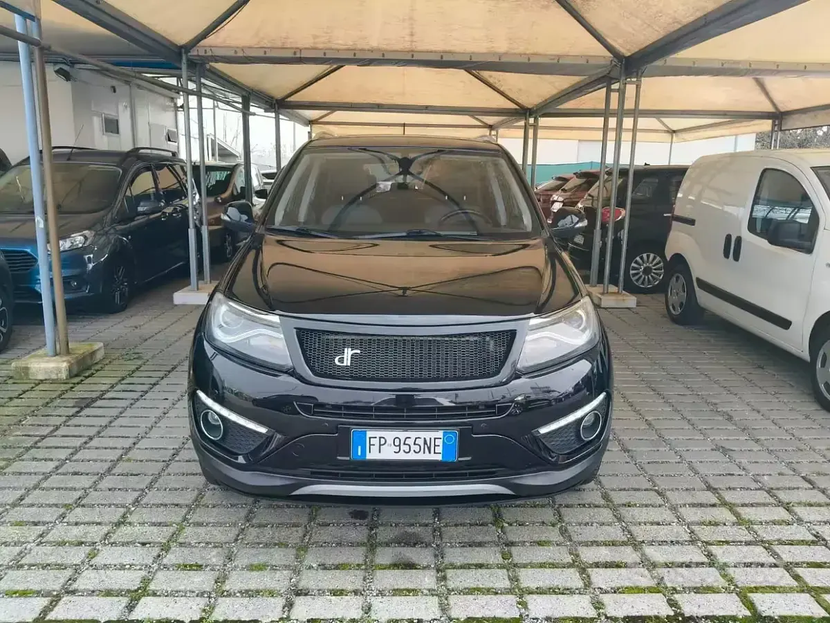 Usata DR DR6 140 CV (102 kW) 2018 Nero SUV