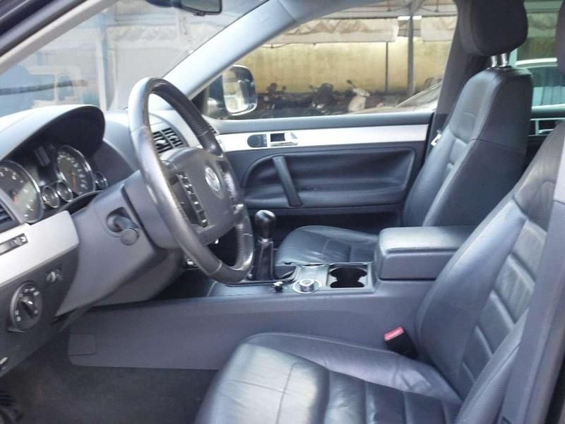 Usata VW Touareg 224 CV (164 kW) 2008 Nero SUV