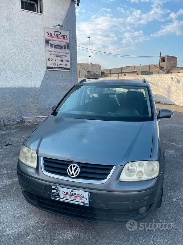 Usata VW Touran 101 CV (74 kW) 2003 Argento Monovolume