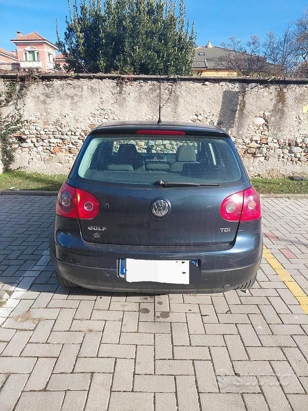 Usata VW Golf V 2007 Blu Berlina