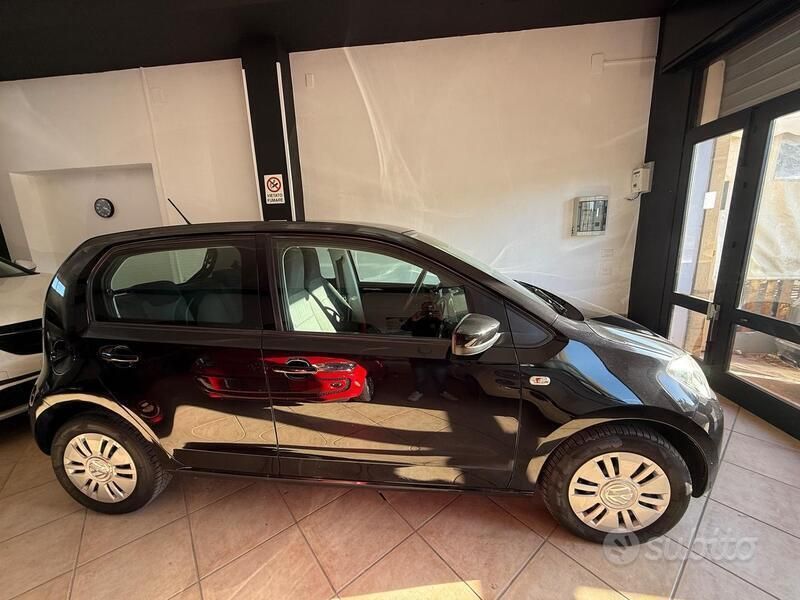 Usata VW up! high up! 75 CV (55 kW) 2015 Nero Utilitaria