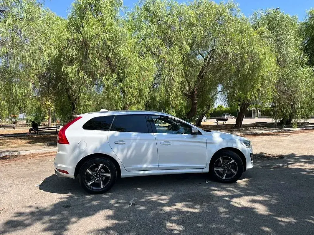 Usata Volvo XC60 R-Design 181 CV (133 kW) 2015 SUV