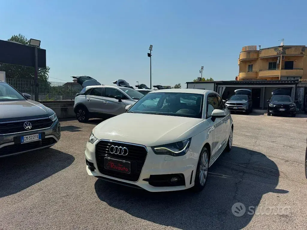 Usata Audi A1 Ambition 105 CV (77 kW) 2012 Bianco Utilitaria