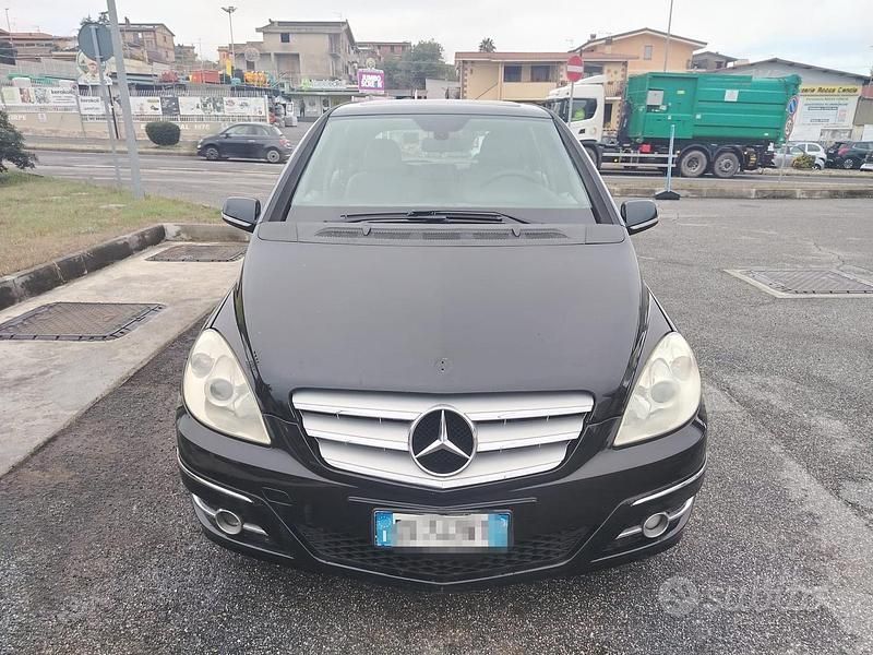 Nero Usata 2008 Mercedes B200 Monovolume | 3500 € (Buon prezzo) - Immagine 1/4
