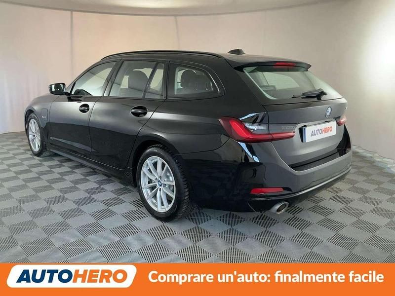 Usata BMW 320e 163 CV (119 kW) 2023 Nero Station wagon
