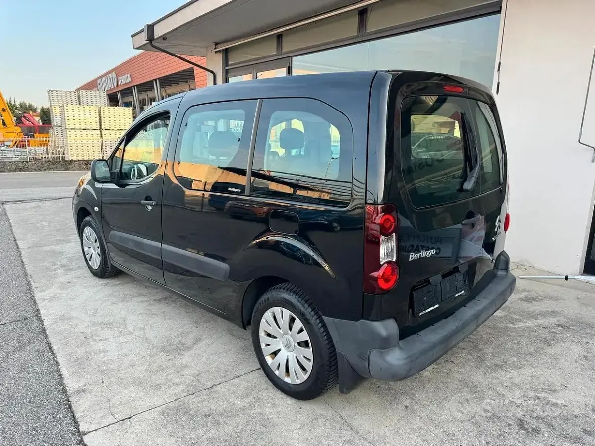 Usata Citroën Berlingo 98 CV (72 kW) 2012 Nero Monovolume