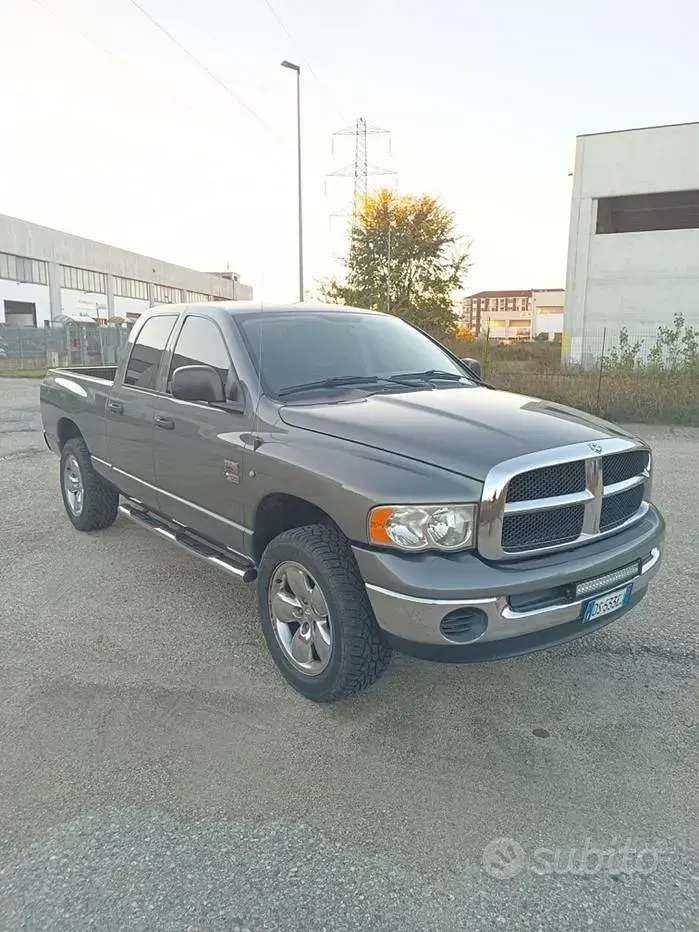 Usata Dodge Ram 345 CV (253 kW) 2005 Grigio Pick-up