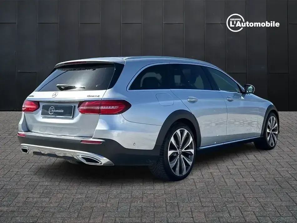 Usata Mercedes E220 194 CV (142 kW) 2018 Grigio Station wagon