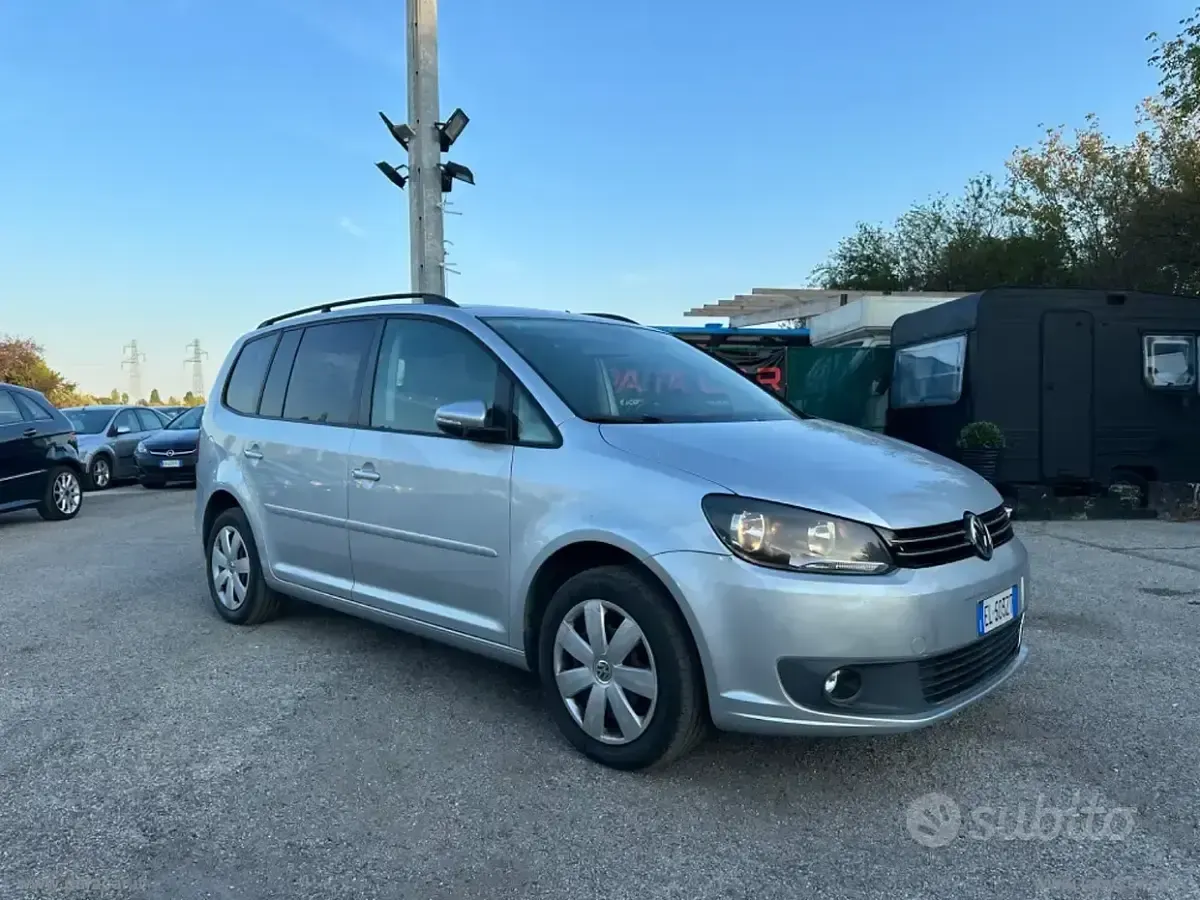 Usata VW Touran Comfortline 150 CV (110 kW) 2012 Grigio Monovolume