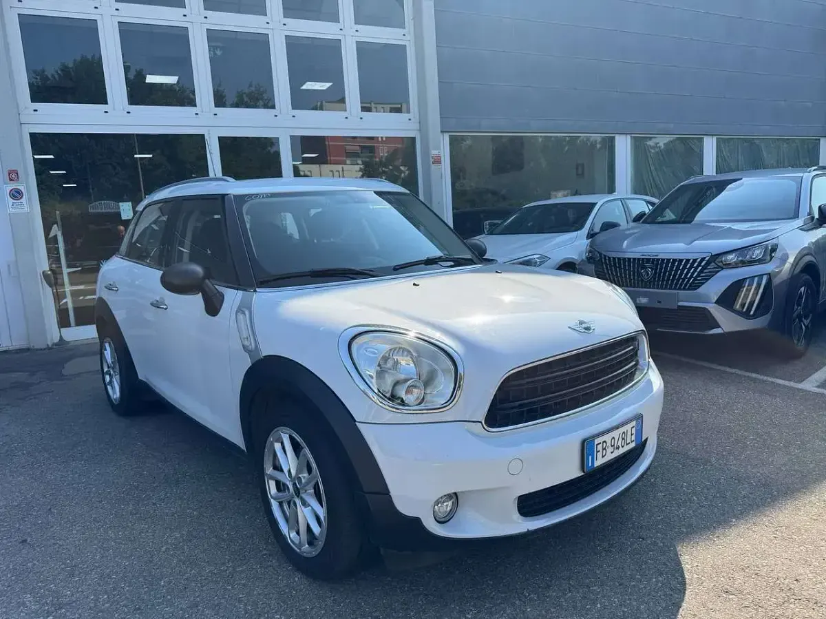 Usata Mini Countryman Business 90 CV (66 kW) 2015 Bianco SUV