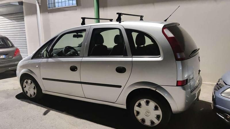 Usata Opel Meriva Cosmo 101 CV (74 kW) 2005 Monovolume