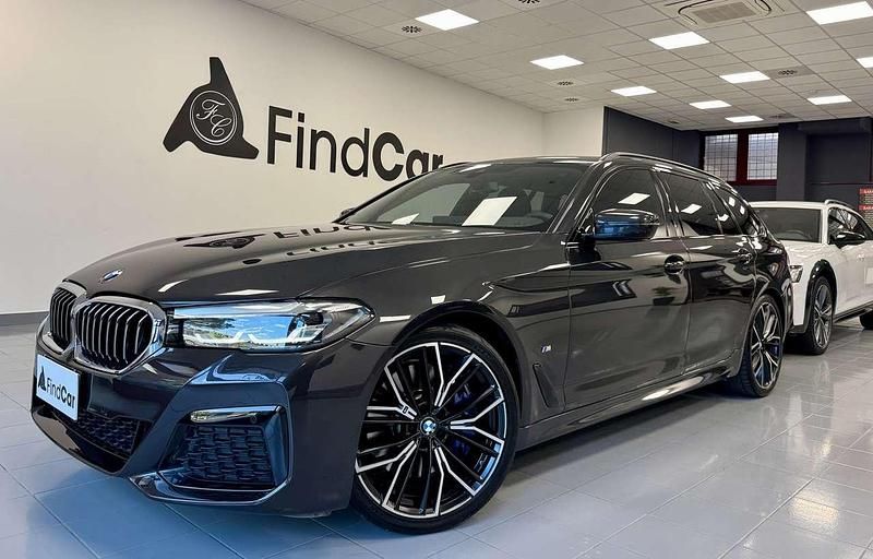 Sophistograu effetto metal Usata 2020 BMW 540 M Sport Station wagon | 38.900 € (Cara) - Immagine 1/4
