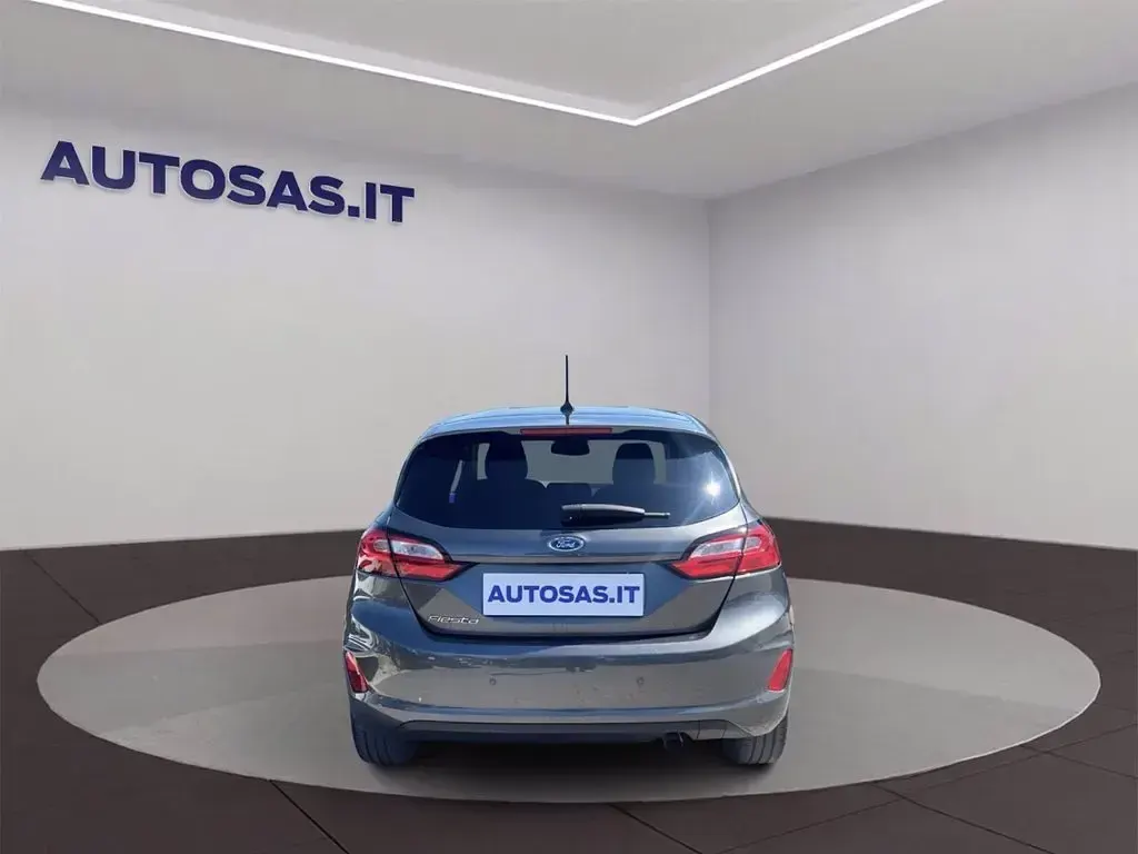 Usata Ford Fiesta Titanium 75 CV (55 kW) 2023 Grigio Utilitaria