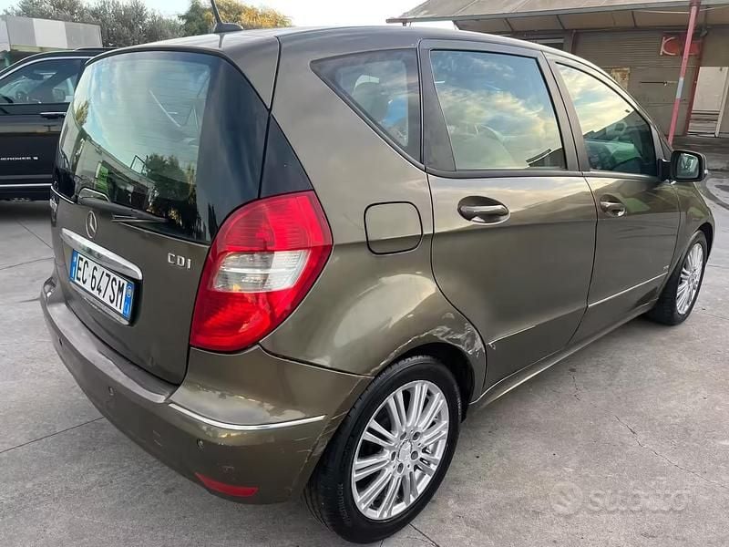 Usata Mercedes A160 Avantgarde 81 CV (59 kW) 2010 Marrone Berlina