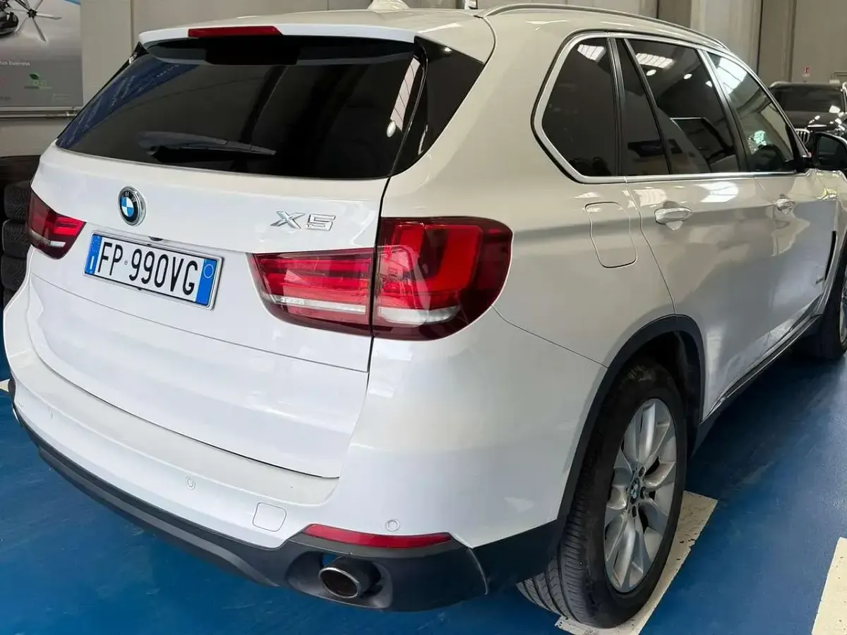 Begagnad BMW X5 231 HK (169 kW) 2018 Vit SUV