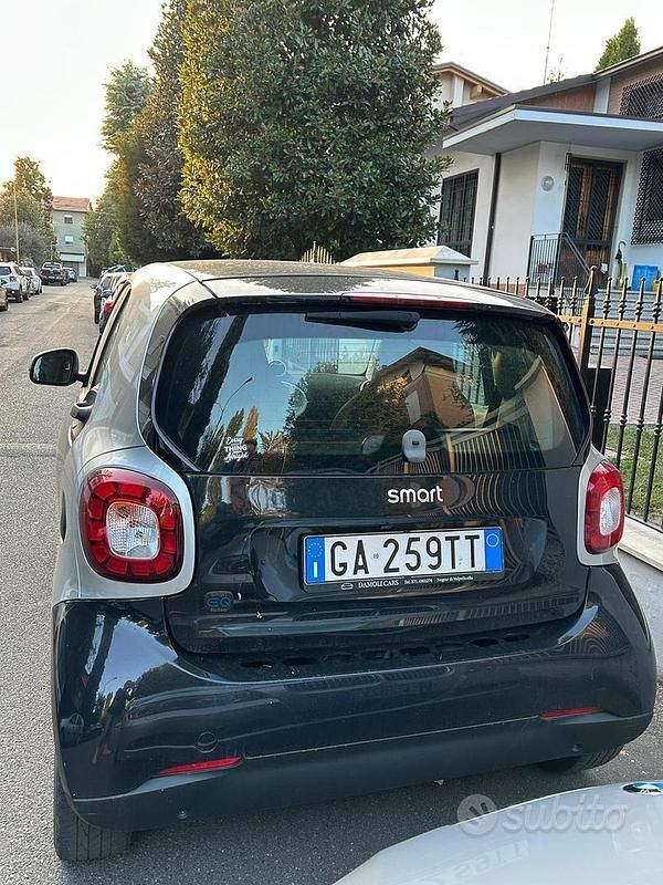 Usata Smart ForTwo Coupé 2020 Nero Utilitaria
