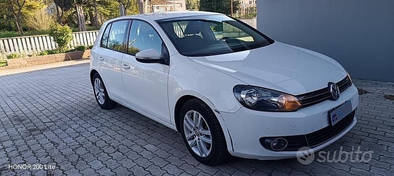 Usata VW Golf VI Sportline 140 CV (102 kW) 2011 Bianco Utilitaria