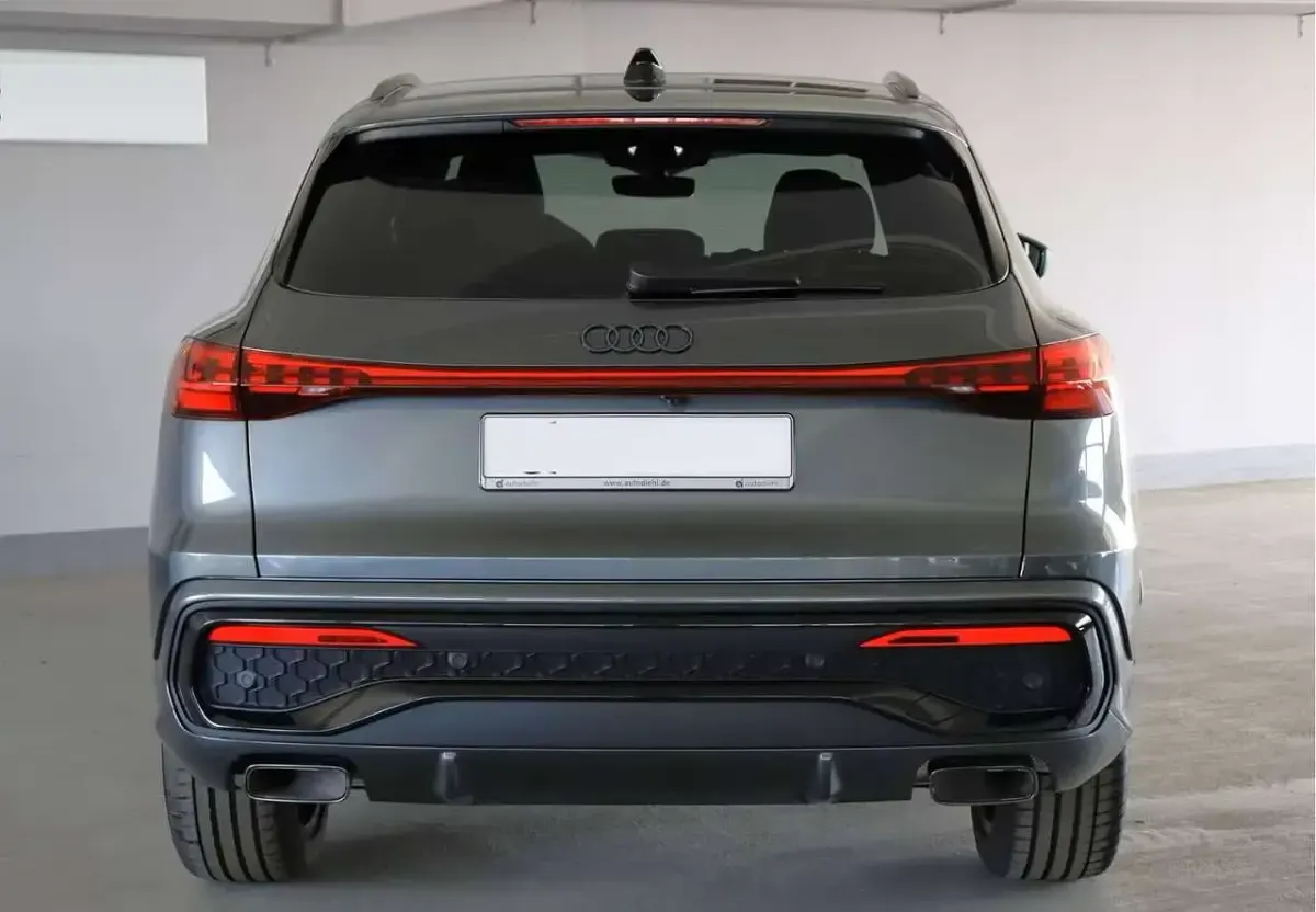 Usata Audi Q5 S-Line 204 CV (150 kW) 2025 Daytonagrau perleffekt SUV