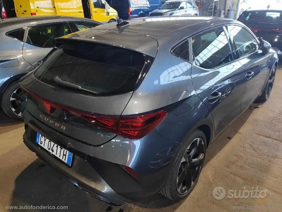Usata Cupra Leon 150 CV (110 kW) 2025 Grigio Berlina