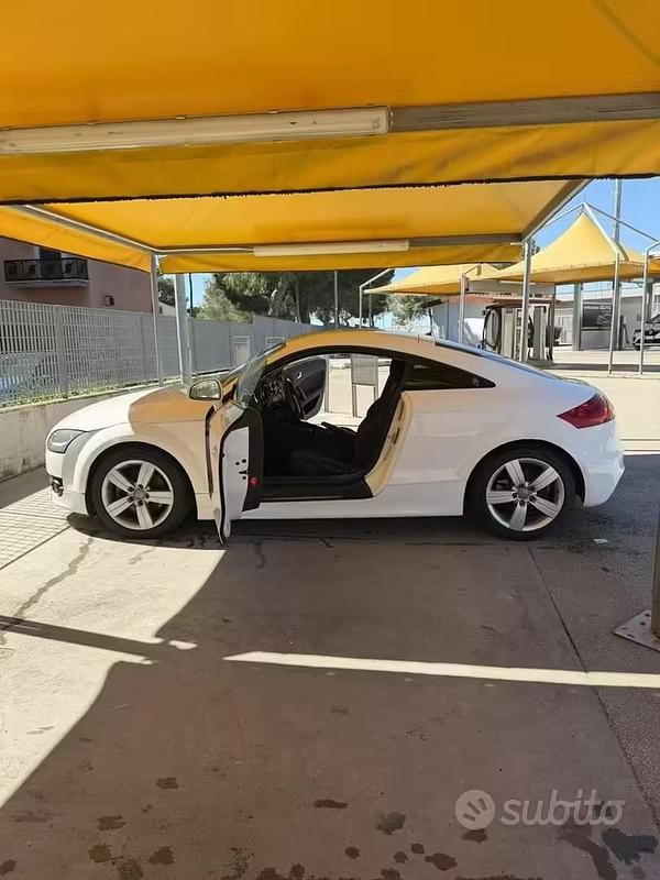 Second-hand Audi TT Advanced Plus 200 CP (147 kW) 2009 Alb Coupe