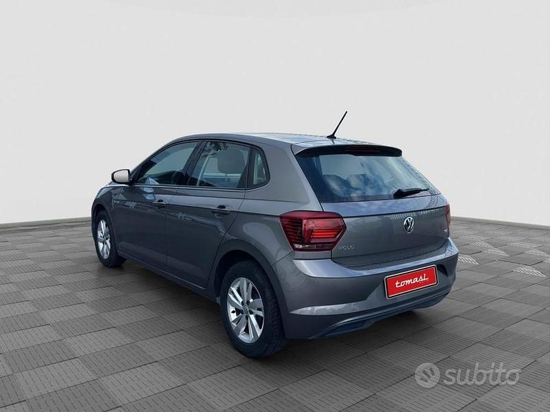 Usata VW Polo Comfortline 89 CV (65 kW) 2018 Grigio Utilitaria
