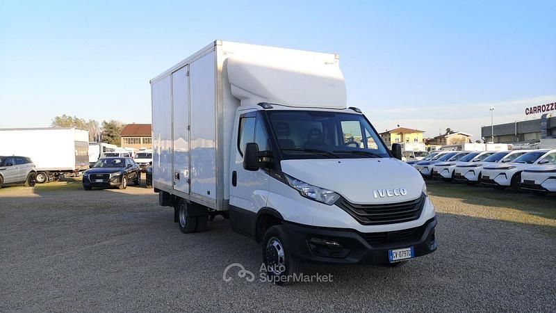 Usata Iveco Daily 136 CV (100 kW) 2024 Bianco Furgone