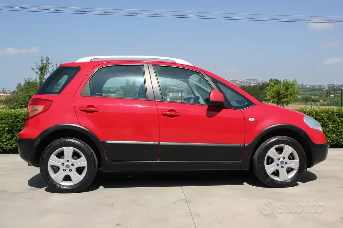 Usata Fiat Sedici 120 CV (88 kW) 2008 Rosso SUV