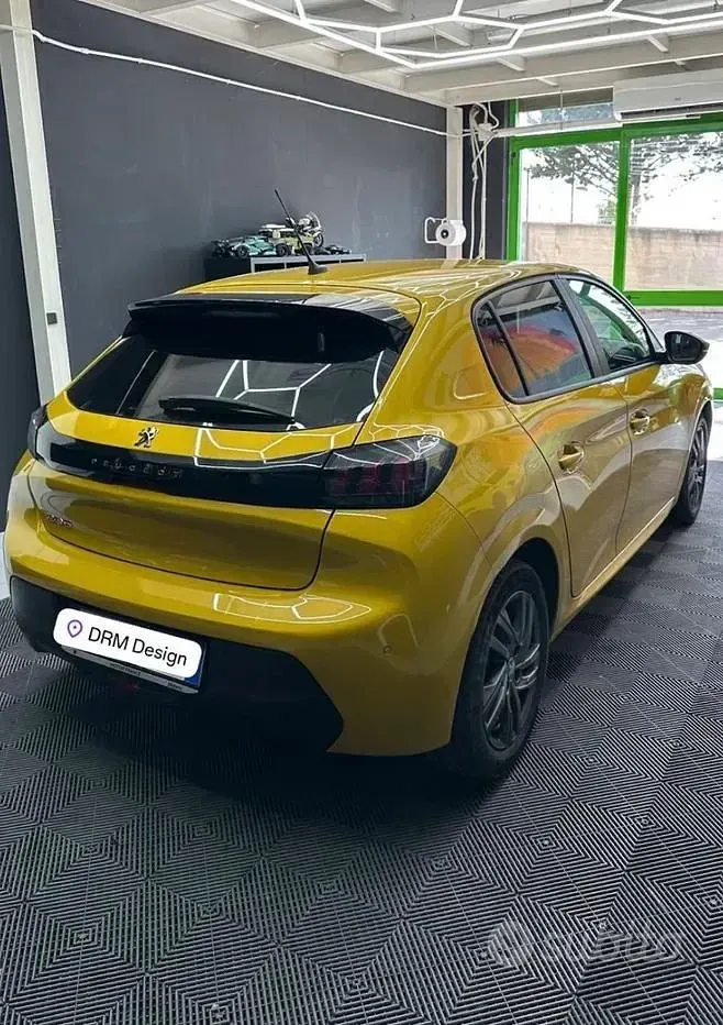 Usata Peugeot 208 102 CV (75 kW) 2021 Giallo Utilitaria