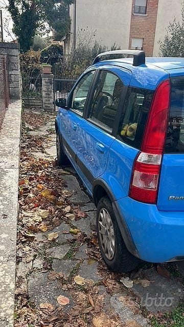 Usata Fiat Panda 4x4 Climbing 60 CV (44 kW) 2005 Blu Utilitaria