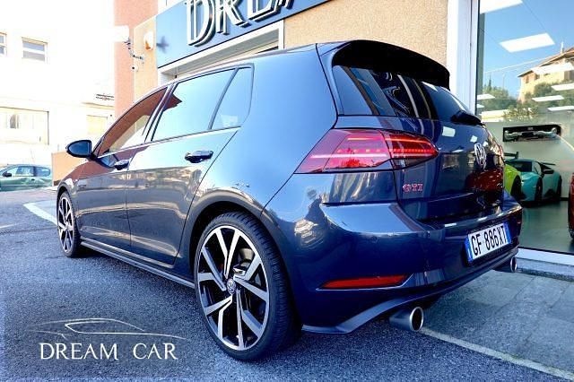 Usado VW Golf VII GTI 245 CV (180 kW) 2018 Amarillo Berlina