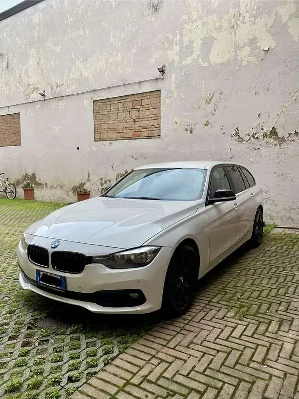 Begagnad BMW 318 Advantage 150 HK (110 kW) 2016 Kombi