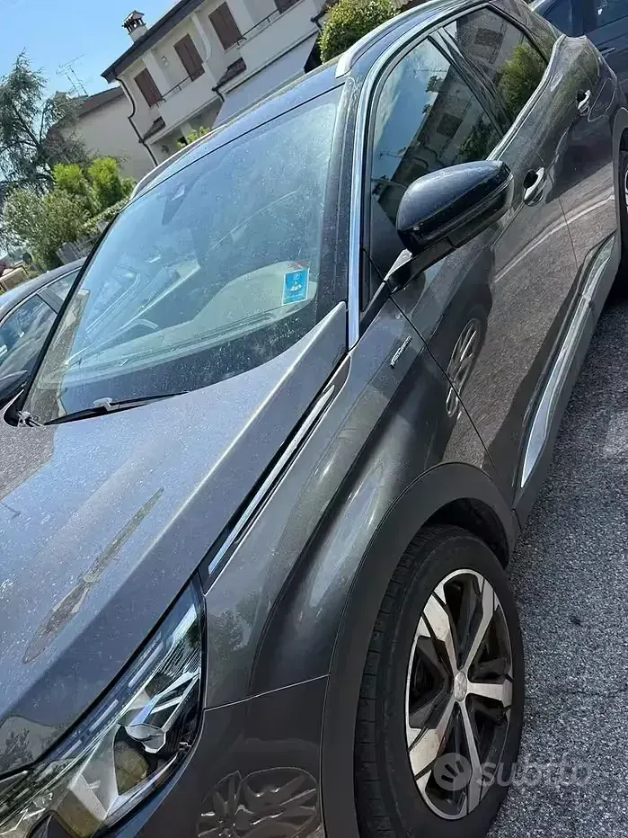 Usata Peugeot 3008 GT-line 120 CV (88 kW) 2019 Grigio SUV