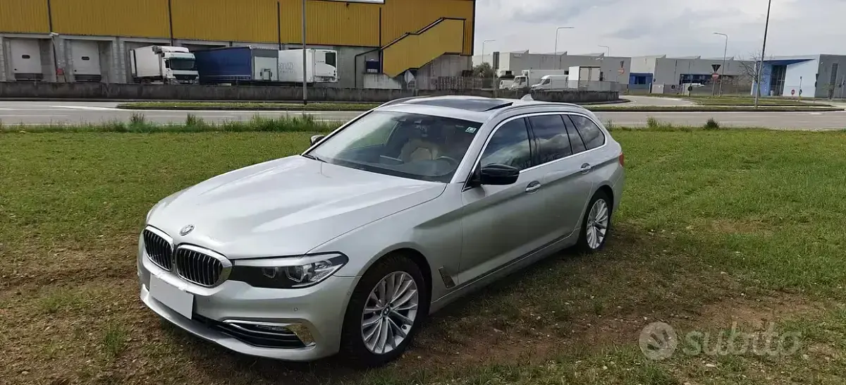 Usata BMW 520 Luxury Line 190 CV (139 kW) 2018 Grigio Station wagon