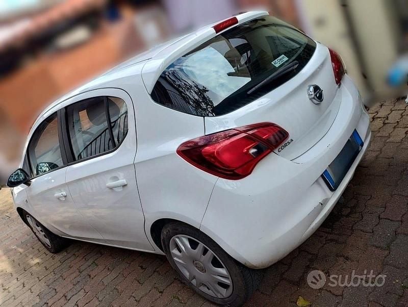 Usado Opel Corsa 75 HP (55 kW) 2017 Branco Citadino