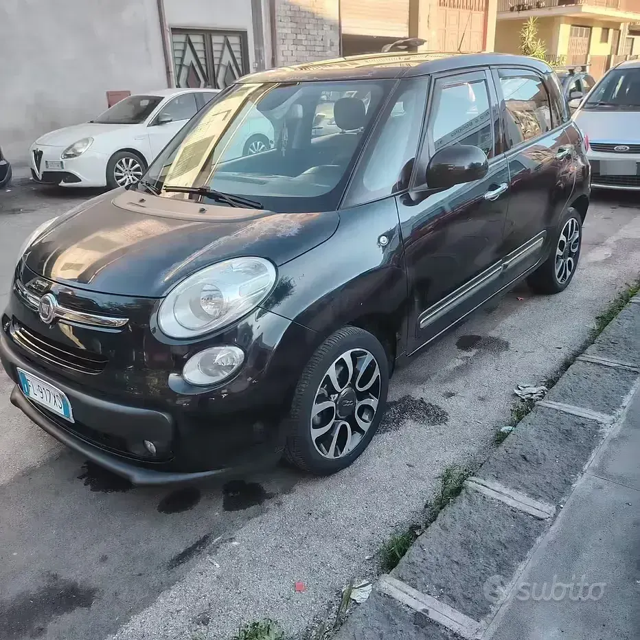Usata Fiat 500L Lounge 105 CV (77 kW) 2013 Nero Monovolume