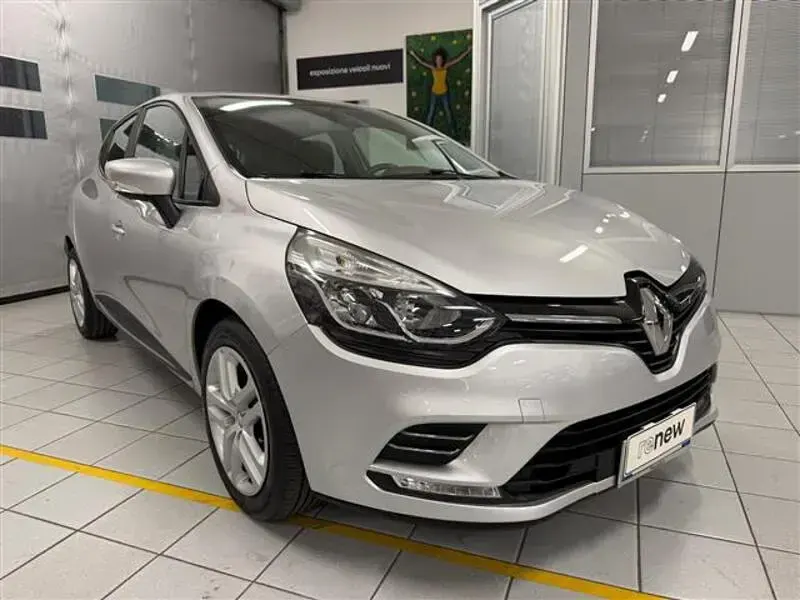 Usata Renault Clio 2019 Grigio chiaro