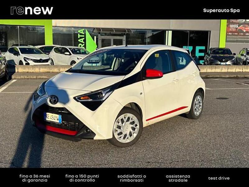 Usata Toyota Aygo Cool 72 CV (52 kW) 2021 Bianco Utilitaria