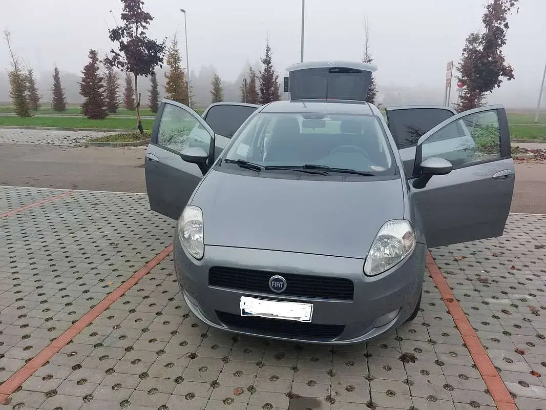 Usata Fiat Grande Punto Dynamic 65 CV (47 kW) 2007 Grigio Utilitaria