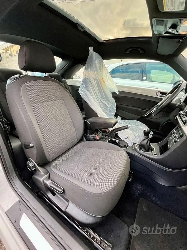 Usata VW Beetle 105 CV (77 kW) 2012 Utilitaria