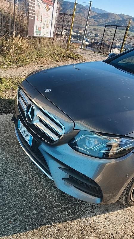 Usata Mercedes E220 194 CV (142 kW) 2016 Grigio Berlina