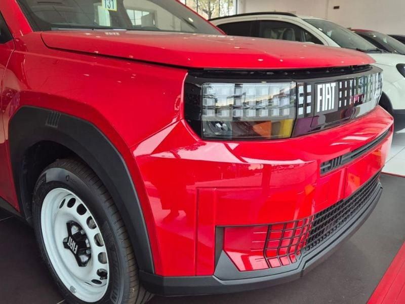 Nuova Fiat Grande Panda Icon 101 CV (74 kW) 2025 Rosso Utilitaria